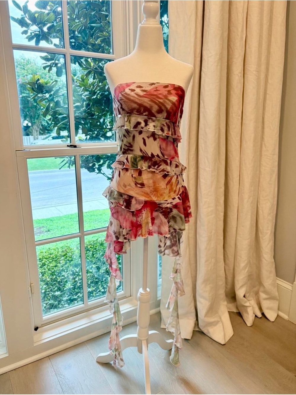 Source Unknown Strapless Floral Ruffle Mini Dress in Pink, Red, Green